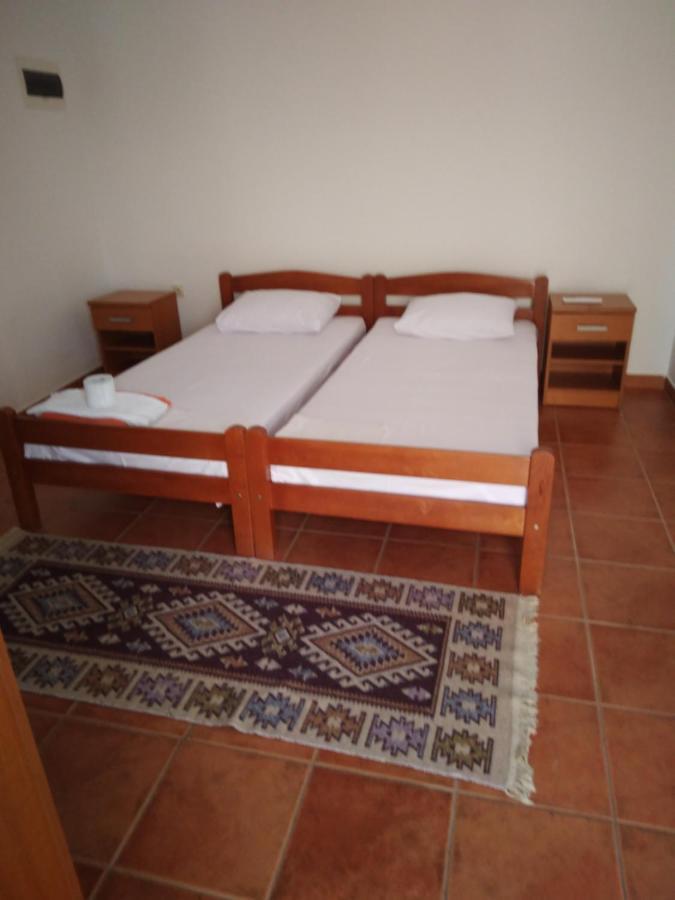 Apartments Mitrovic Podlicak Sveti Stefan Esterno foto