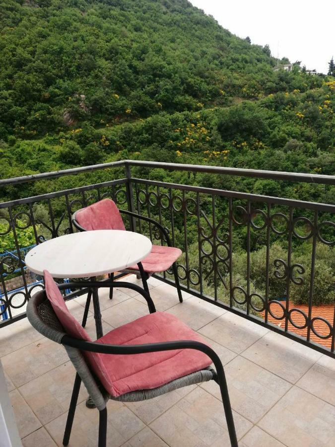 Apartments Mitrovic Podlicak Sveti Stefan Esterno foto